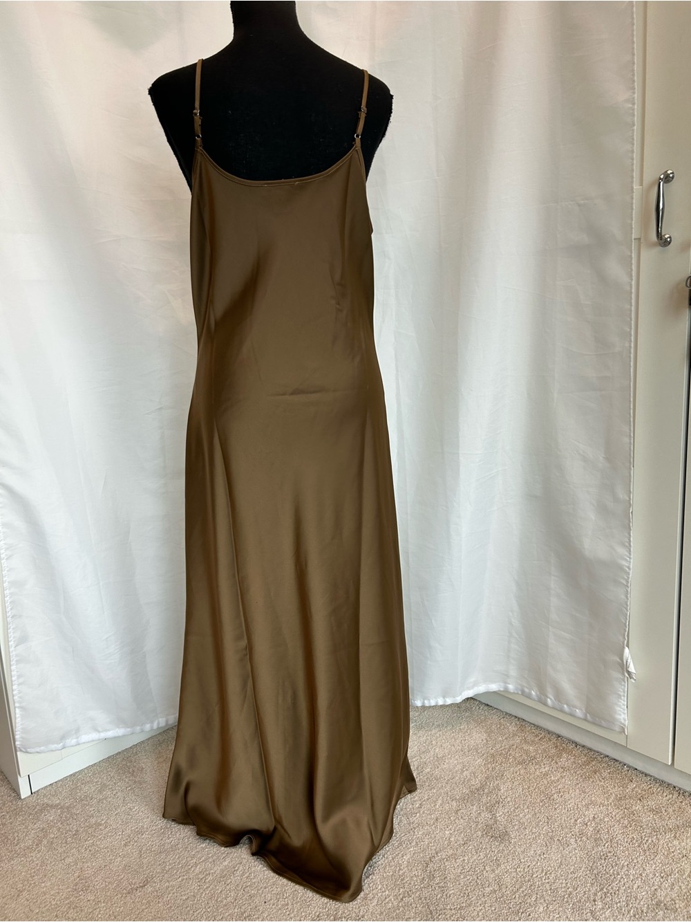 House of Harlow 1960 Khaki brown Satin Slip Dress maxi V-neck classy Sz M NWOT - Picture 4 of 13